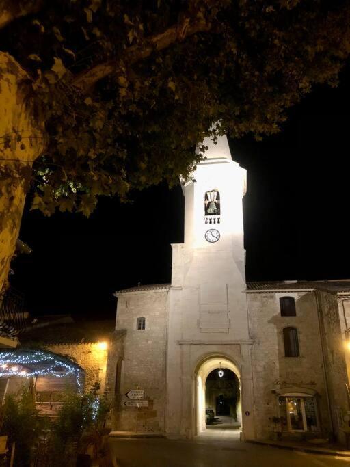 Logement Neuf, Tout Confort, Au Coeur Du Village Saint Didier (Vaucluse) Exterior foto