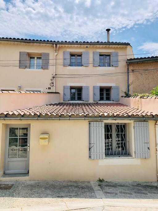 Logement Neuf, Tout Confort, Au Coeur Du Village Saint Didier (Vaucluse) Exterior foto