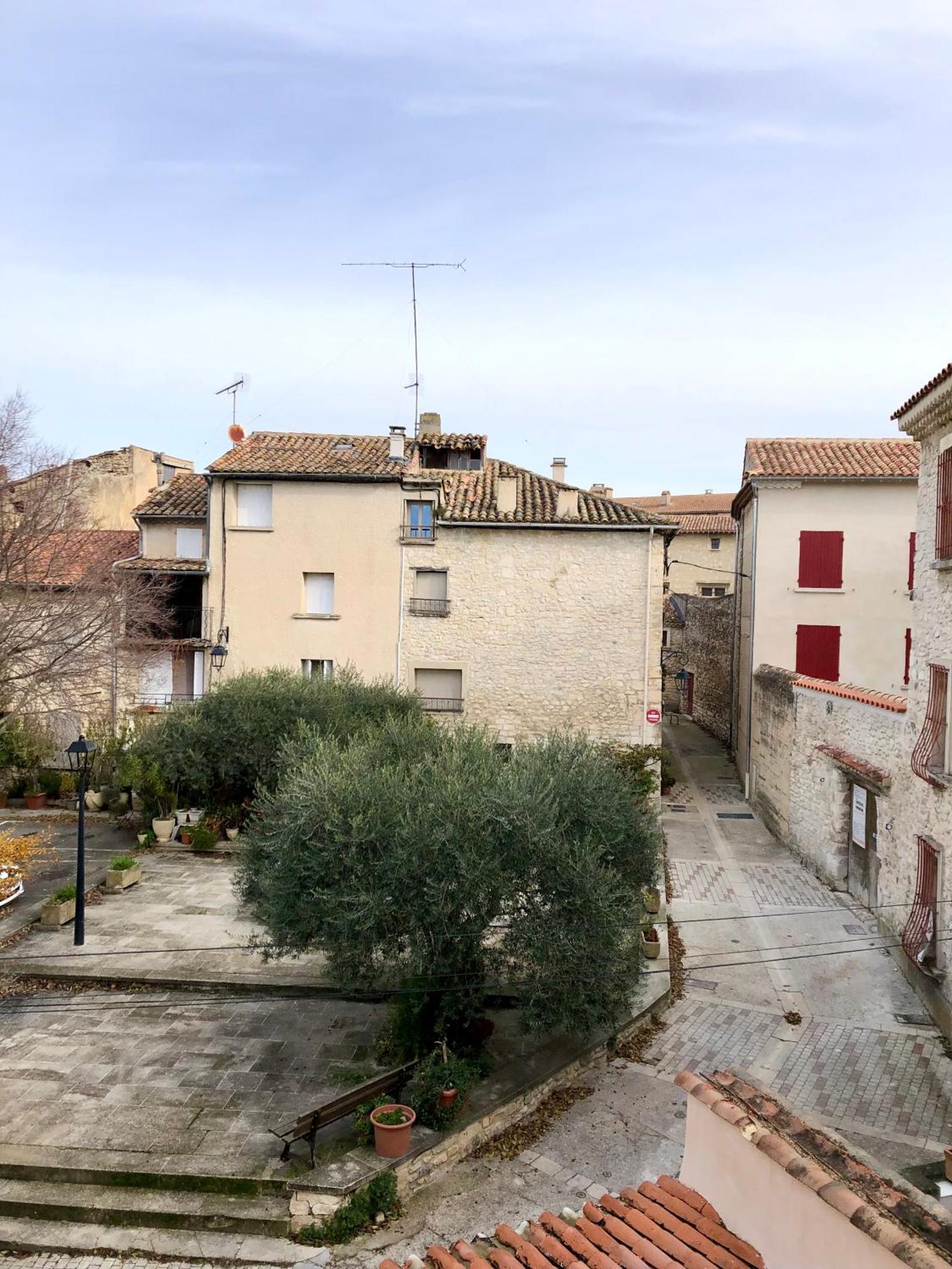 Logement Neuf, Tout Confort, Au Coeur Du Village Saint Didier (Vaucluse) Exterior foto