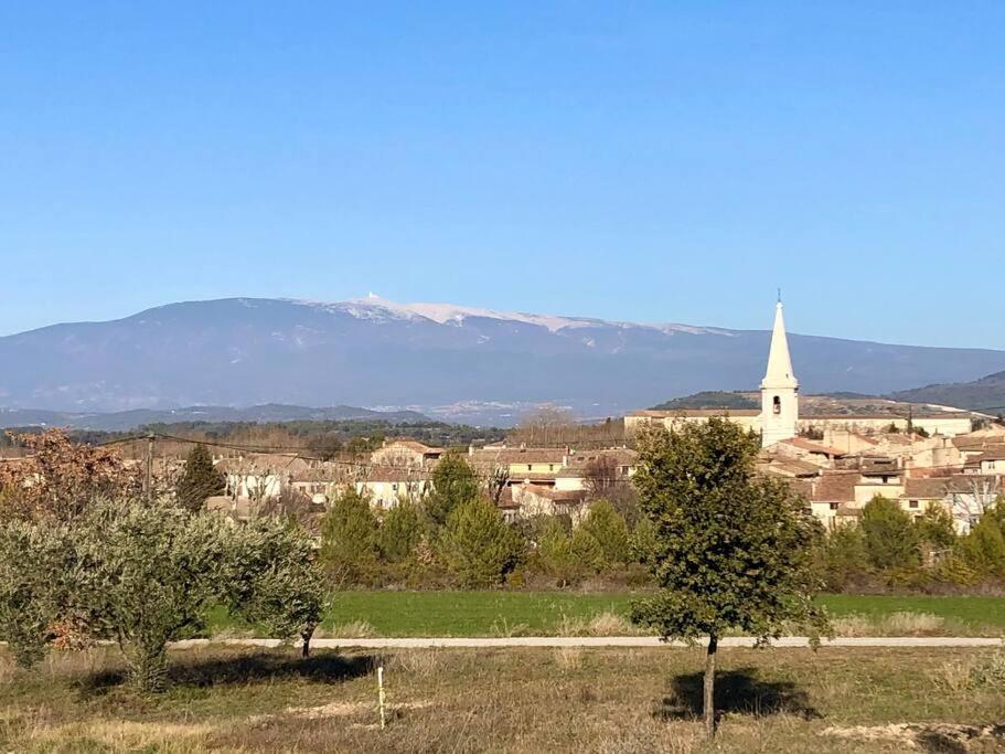 Logement Neuf, Tout Confort, Au Coeur Du Village Saint Didier (Vaucluse) Exterior foto